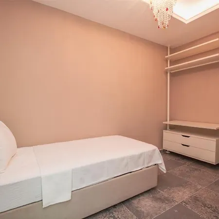 Villa Kidrak Premium